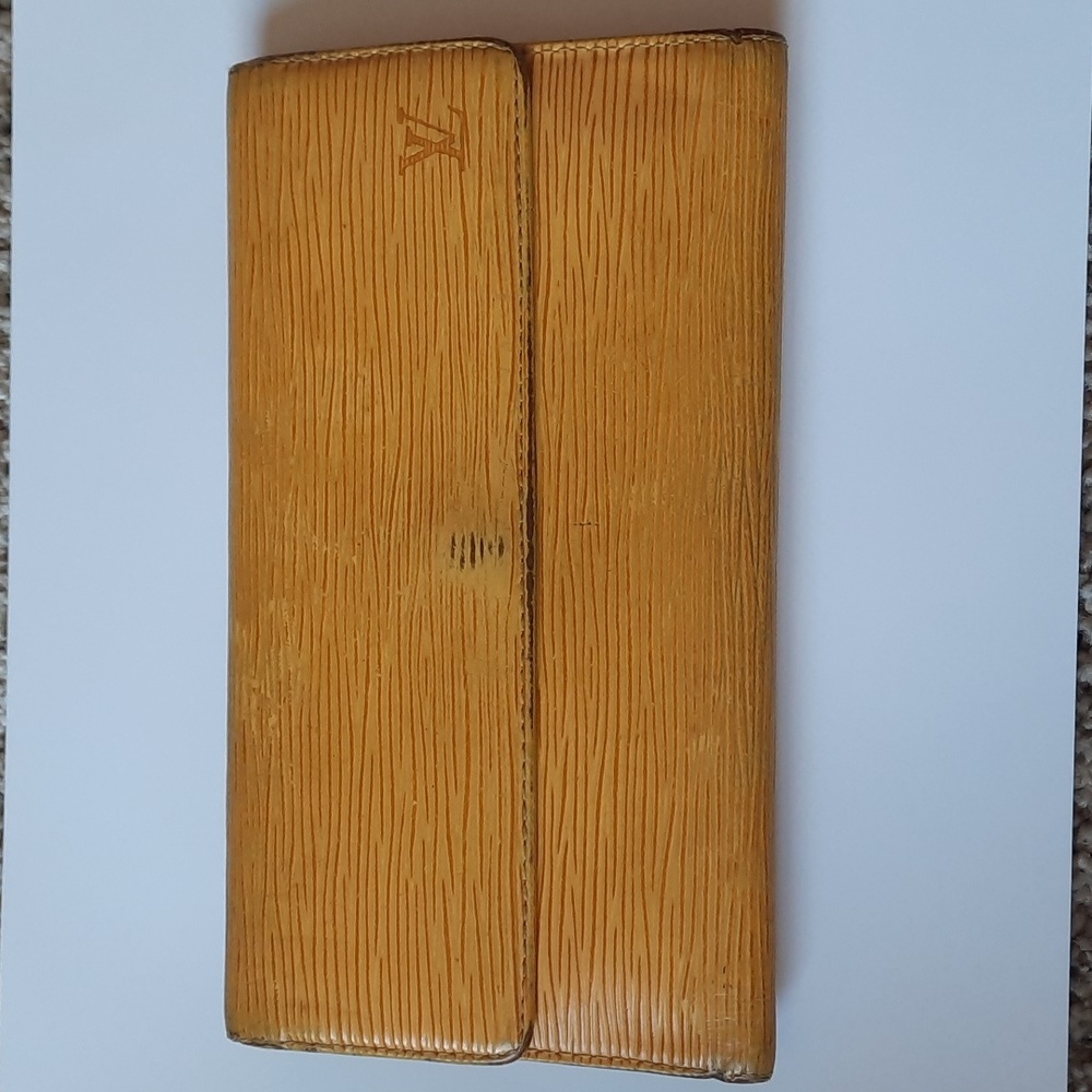 LV tressor yellow epi long wallet